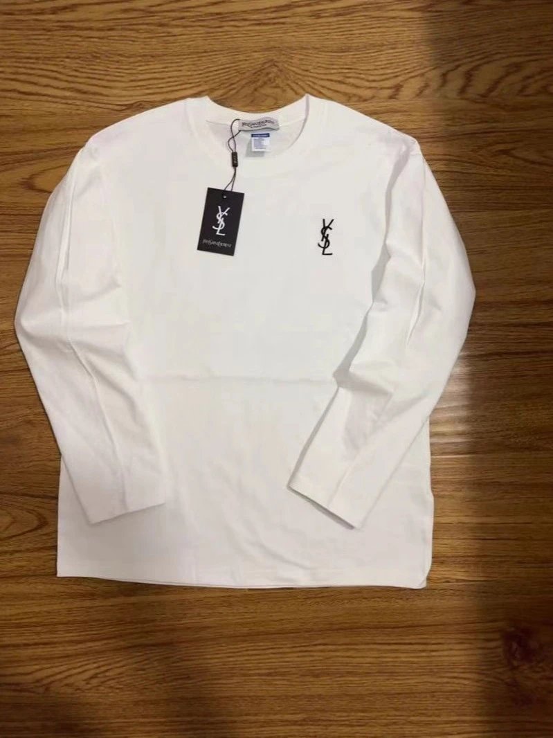 白色长袖黑小兰
