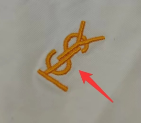 白色衣服金小兰