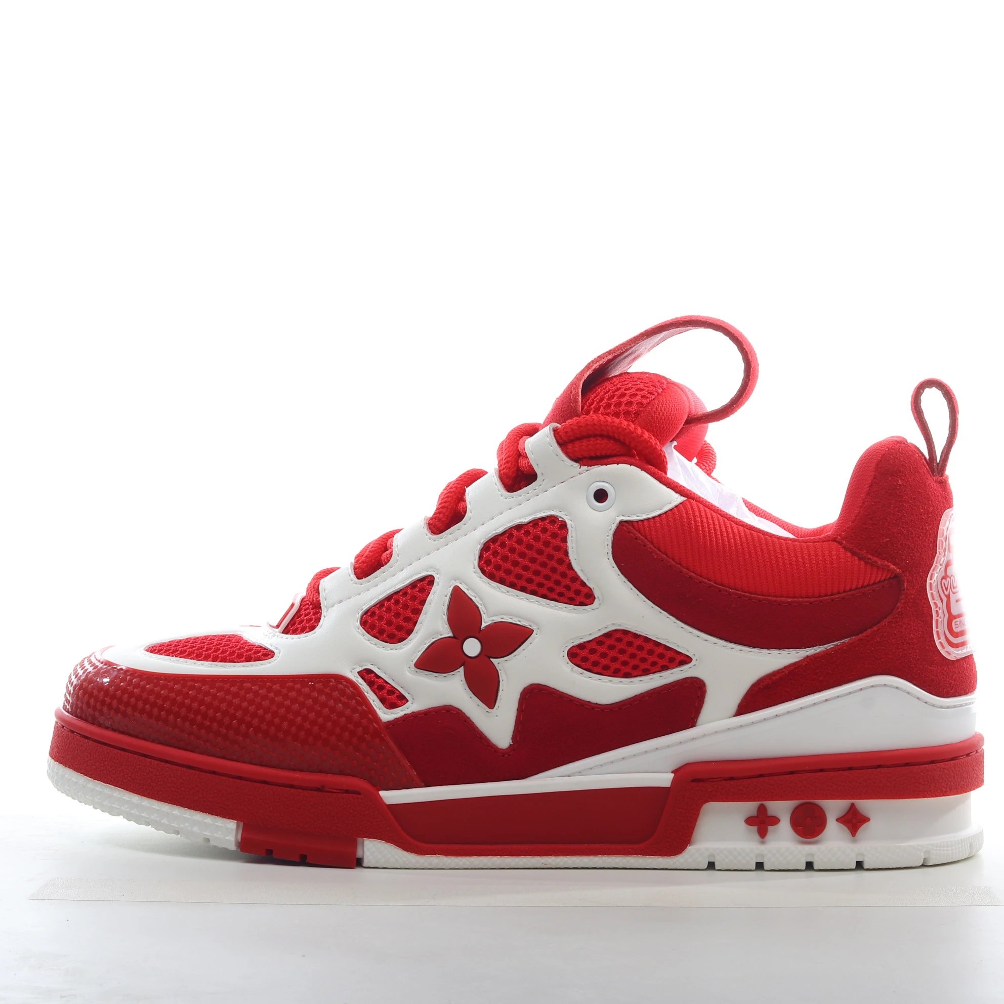 L * y * S * H * * K * E * S (double shoelaces)