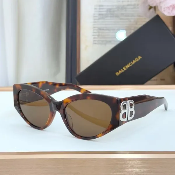 Balenciaga BB Tortoiseshell Sunglasses - 1