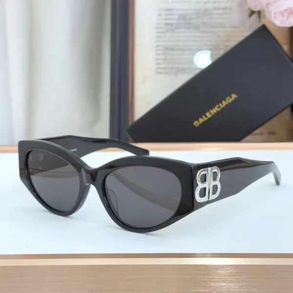 Balenciaga BB Tortoiseshell Sunglasses - 4