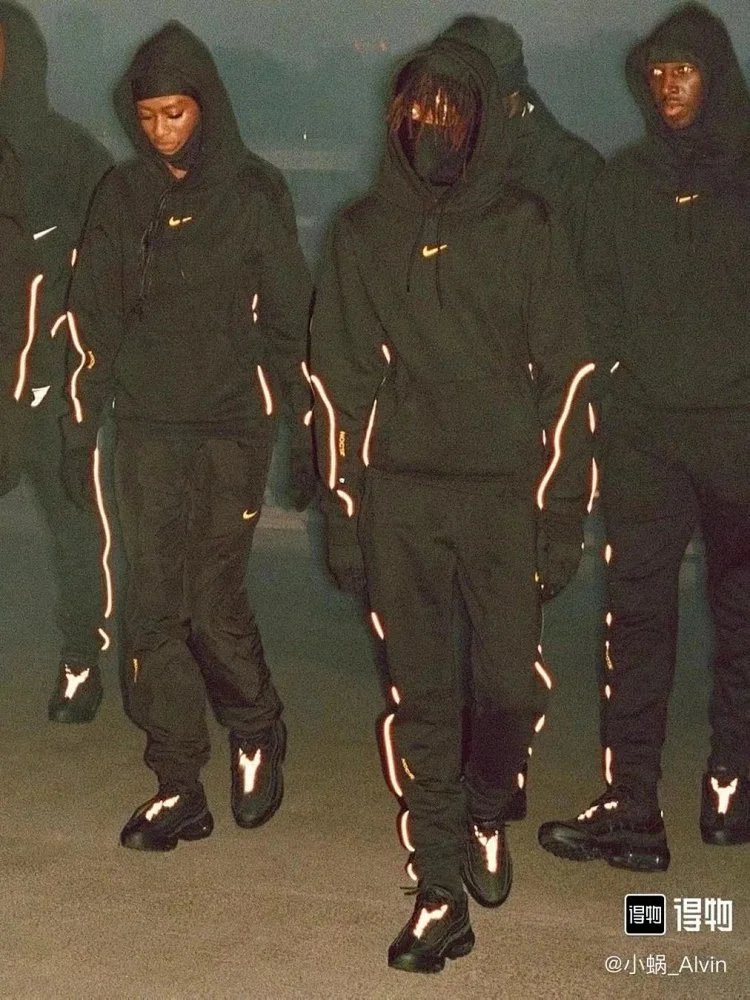 Design Black Contrast-Stitch Hoodie and Sweatpants Set - 24