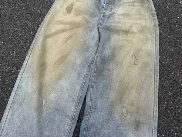 Design Wide-Leg Distressed Black Jeans - 18