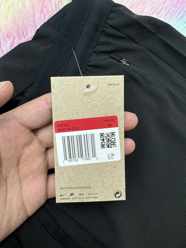 Nike Trousers AeroSwift tapered running with zip pockets product detail image 3