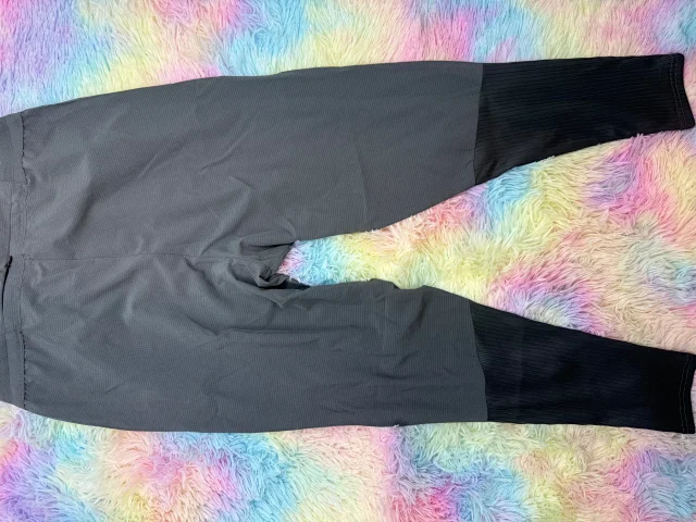 Nike Trousers AeroSwift tapered running with zip pockets product detail image 16