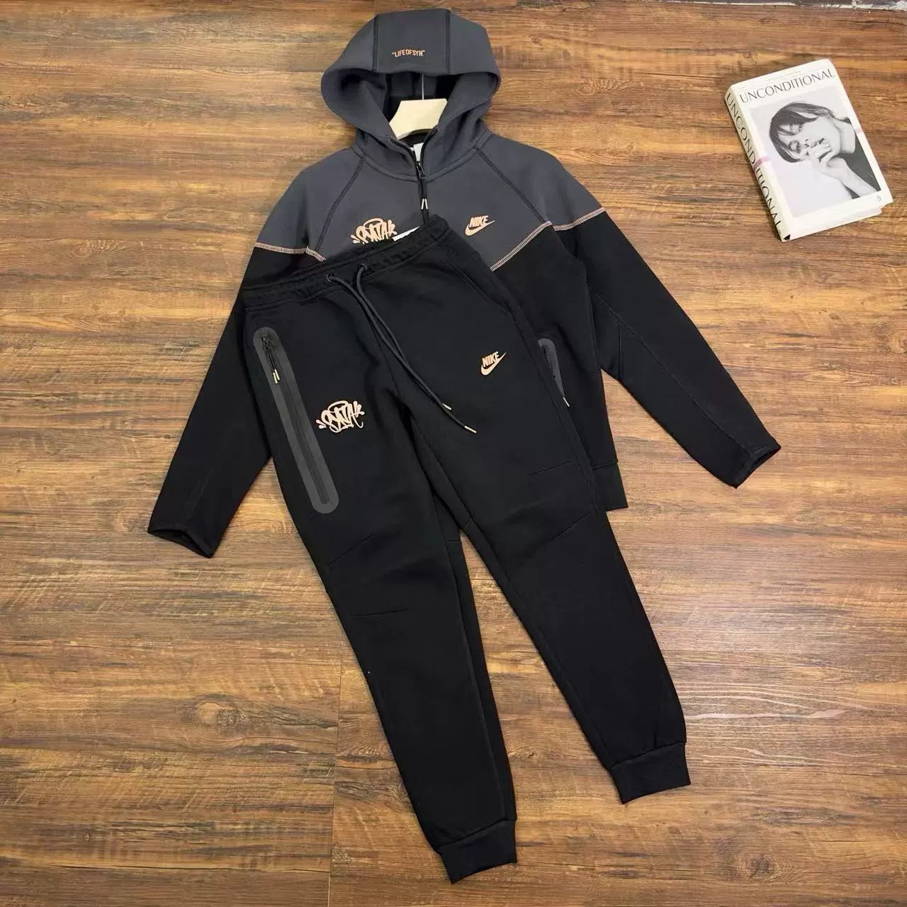 Black Set