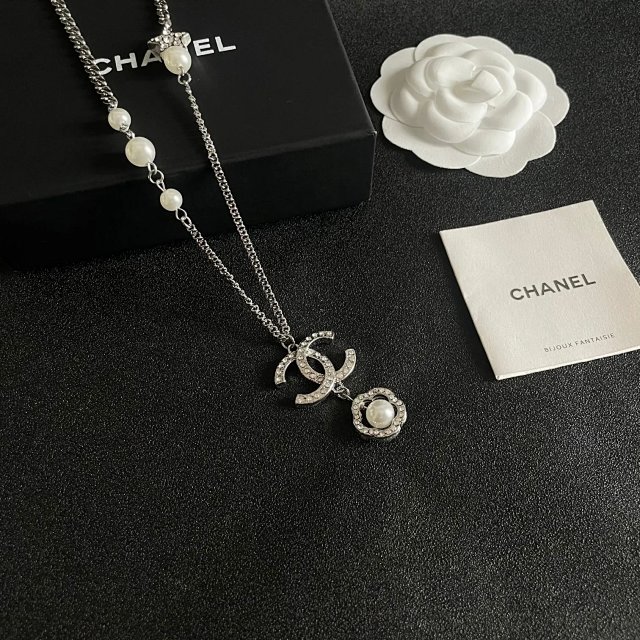 Chanel Necklace: seller detail photo 10