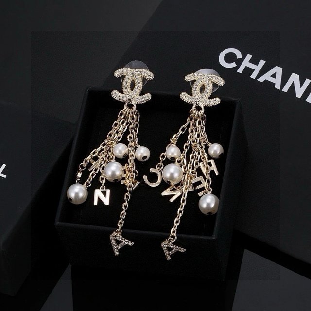 CHANEL Earrings: seller detail photo 12