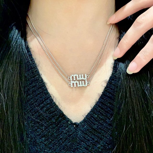 Chanel Necklace: seller detail photo 3