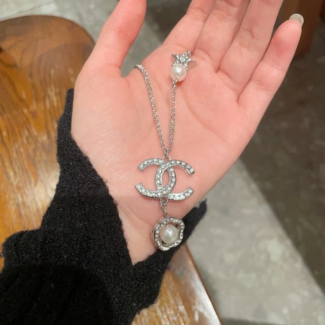 Chanel Necklace: seller detail photo 8