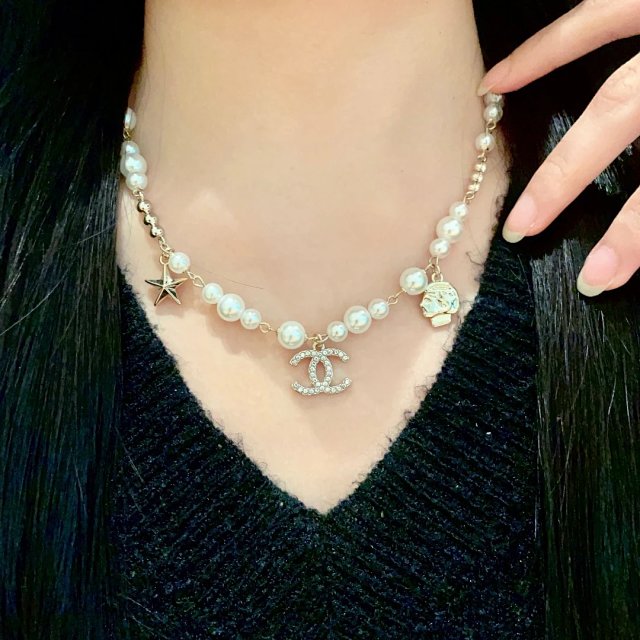 Chanel Necklace: seller detail photo 2