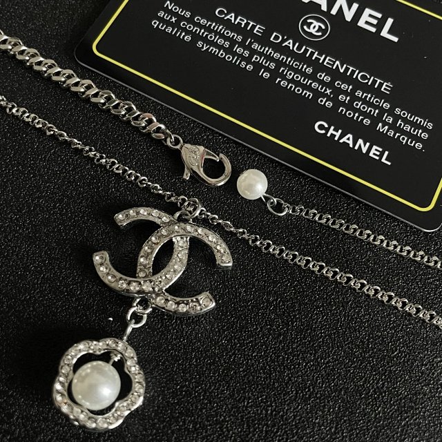 Chanel Necklace: seller detail photo 11