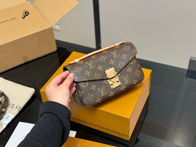 LV Louis Vuitton Handbag: seller detail photo 12