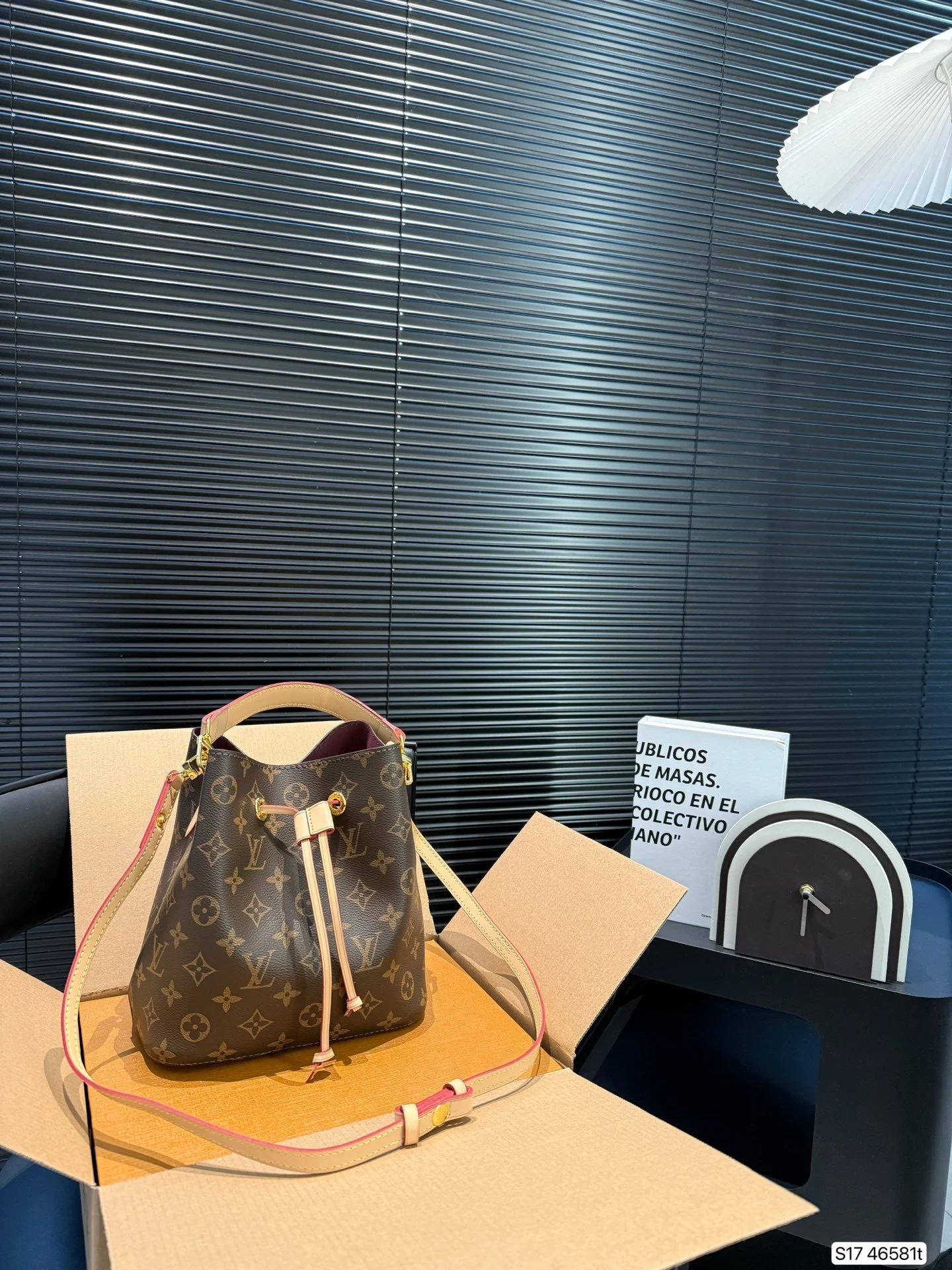 Louis Vuitton NeoNoe original monogram bucket crossbody bag