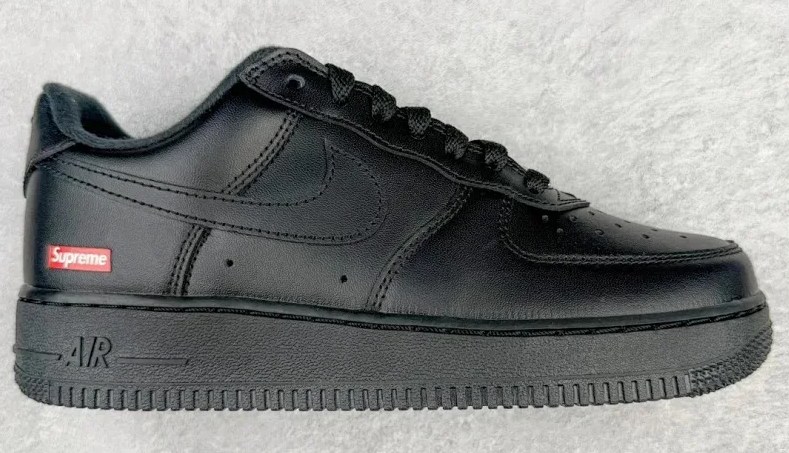 SUP all black low top CU9225-101