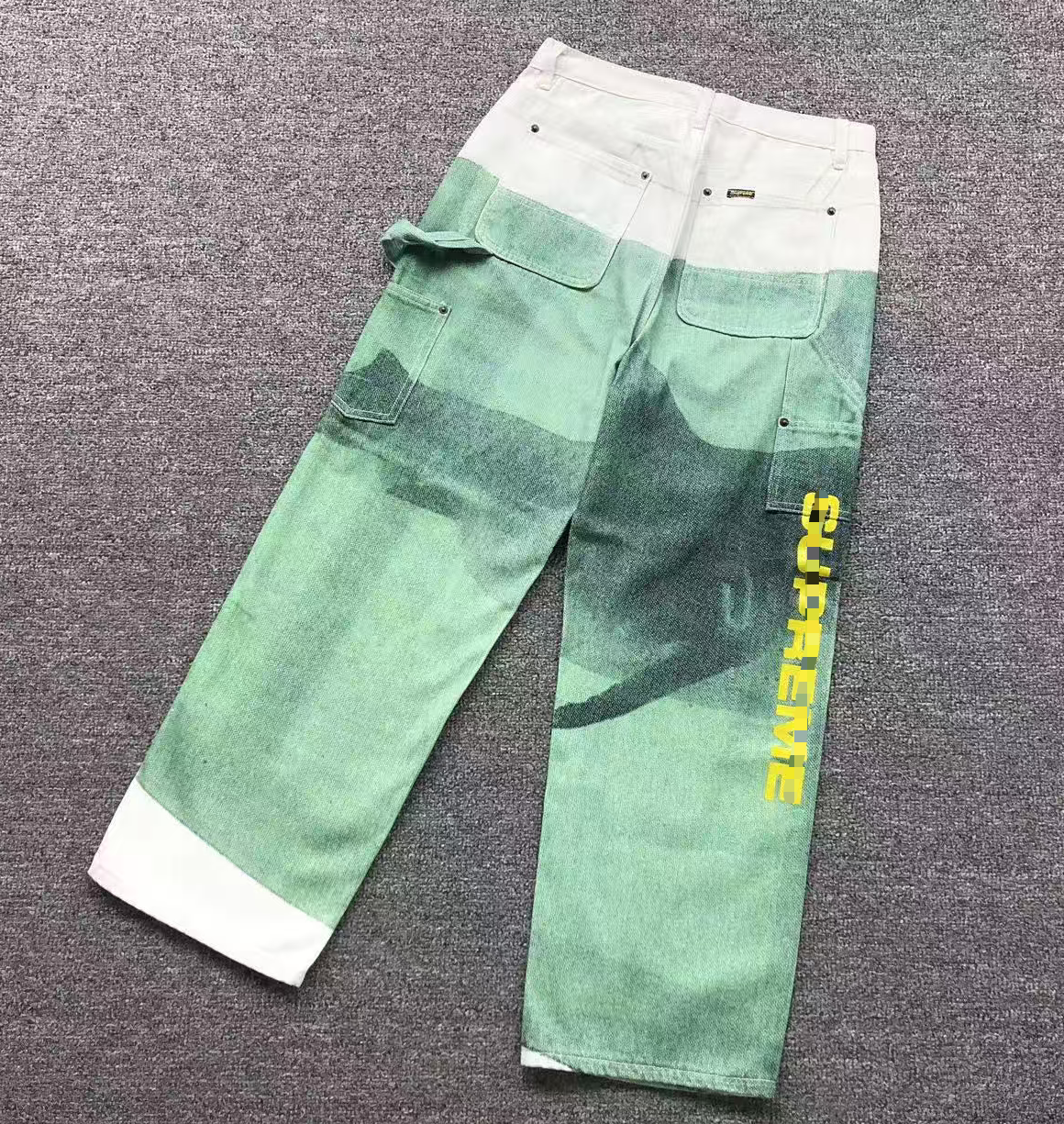 A322 # Artist Collaboration Shark (Green)