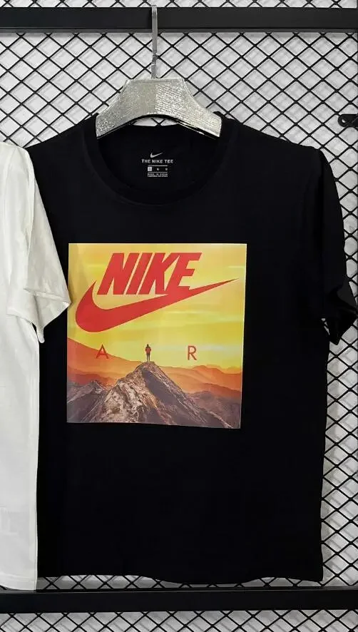 Nike T-Shirts Short-Sleeve Graphic Print T-Shirt product detail image 14