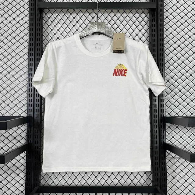 Nike T-Shirts Graphic Crew-Neck product detail image 13