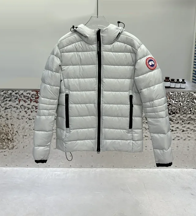 Canada Goose Multiple down jacket and vest styles product detail image 6