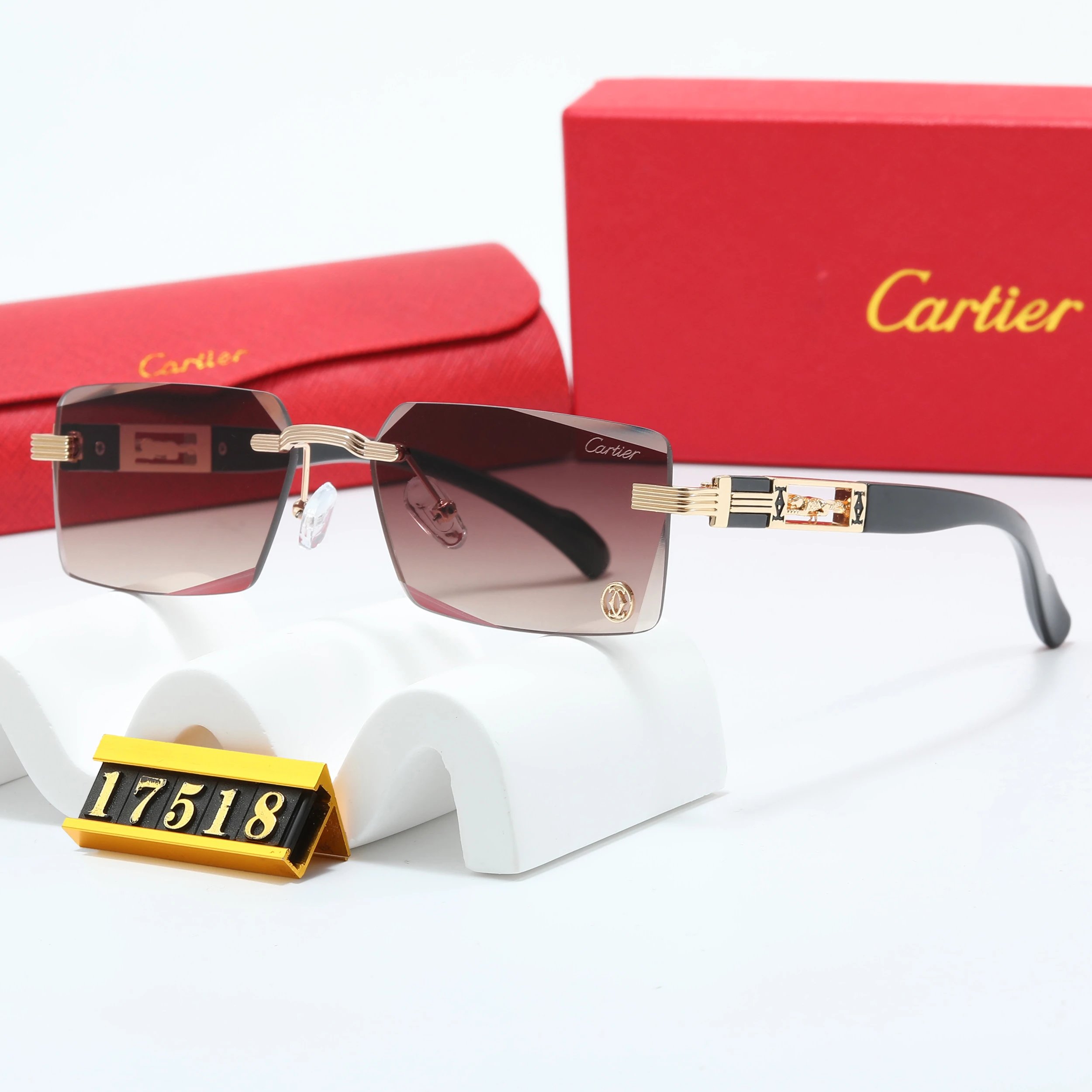 Cartier Eyewear Oversized square sunglasses with panther motif — 28