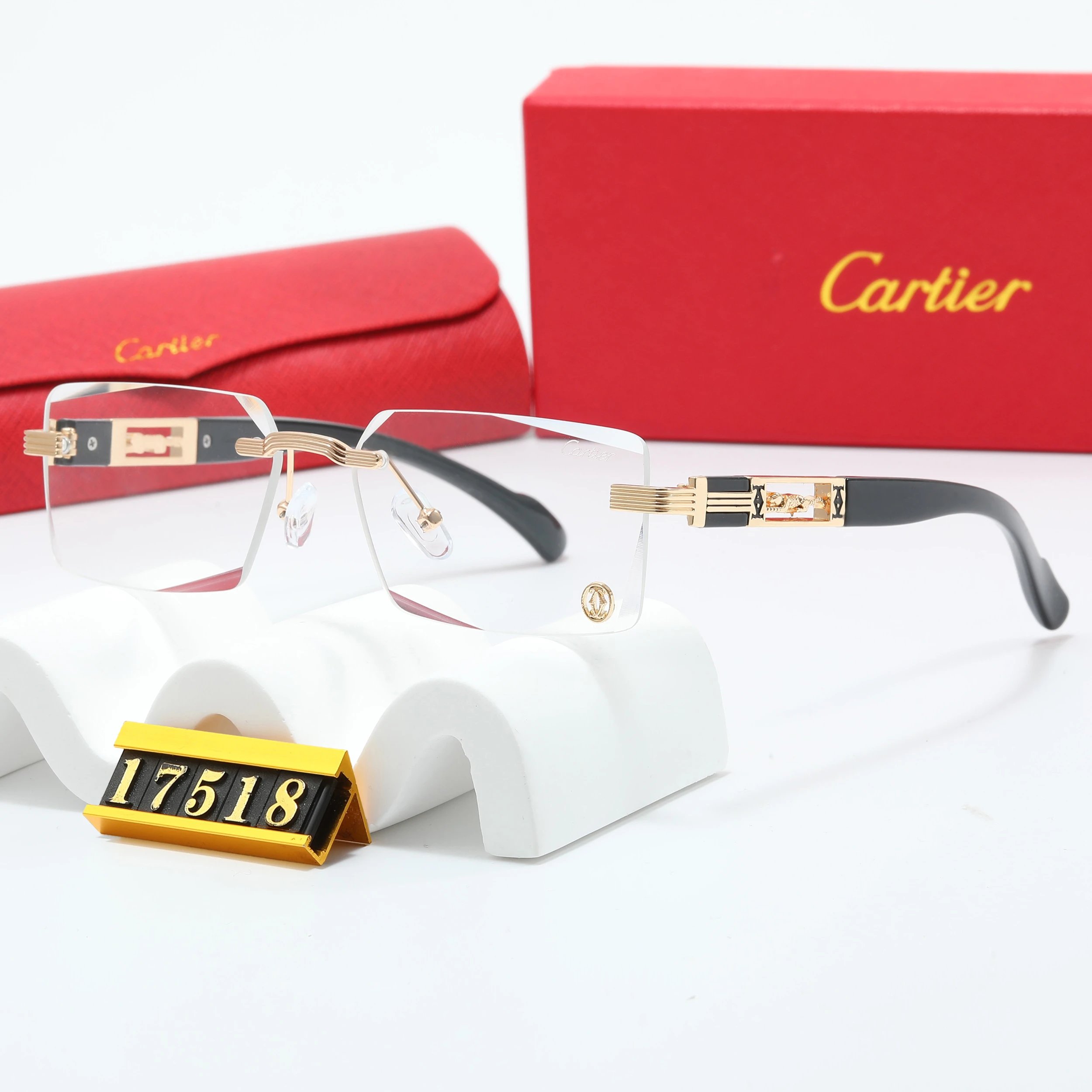Cartier Eyewear Oversized square sunglasses with panther motif — 30