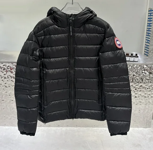 Canada Goose Multiple down jacket and vest styles product detail image 5