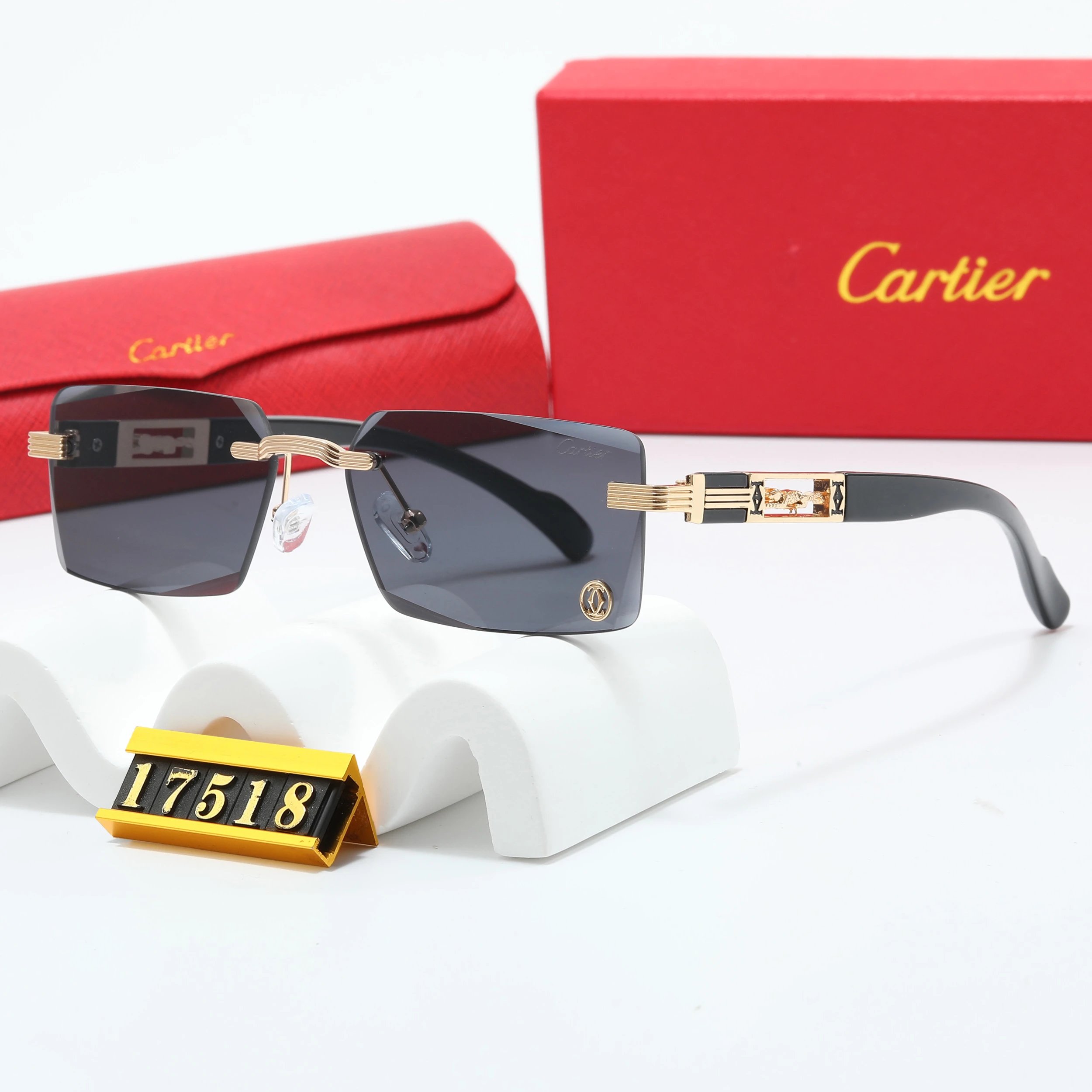 Cartier Eyewear Oversized square sunglasses with panther motif — 32