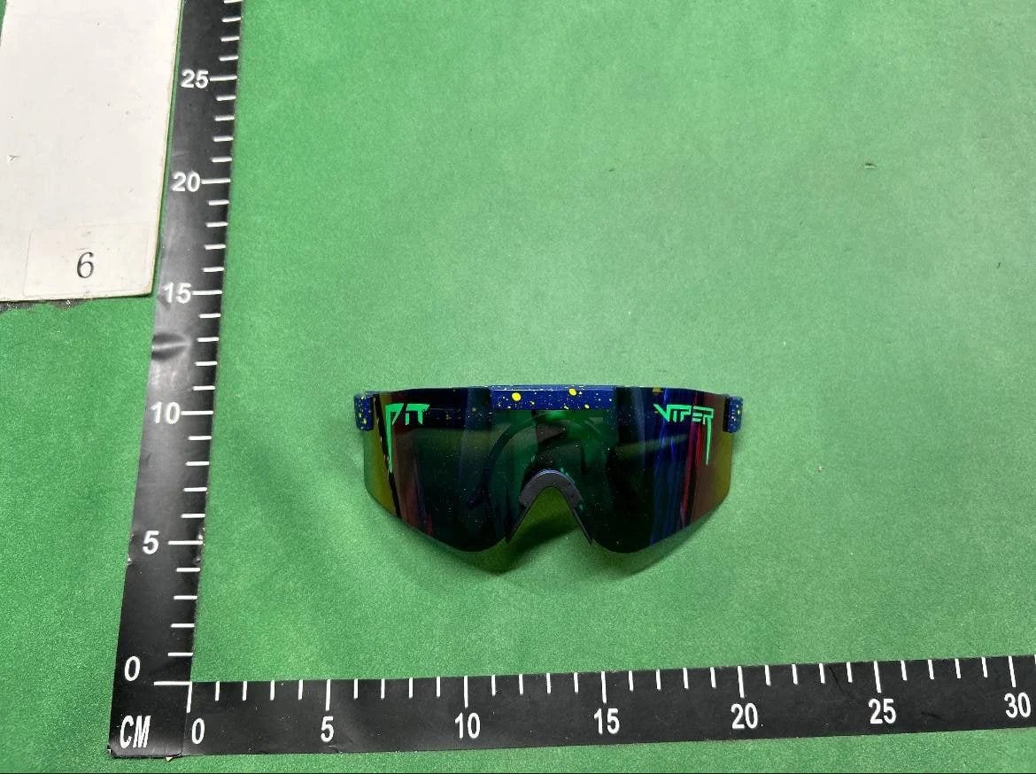 Louis Vuitton Ski Goggles Black with Case Eyewear - 4