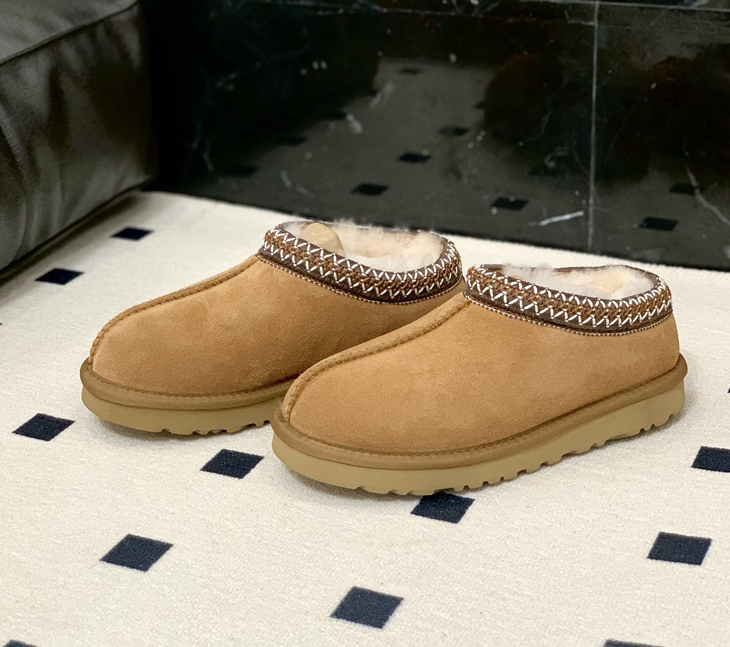 Sheepskin Wool Snow Boots photo 6