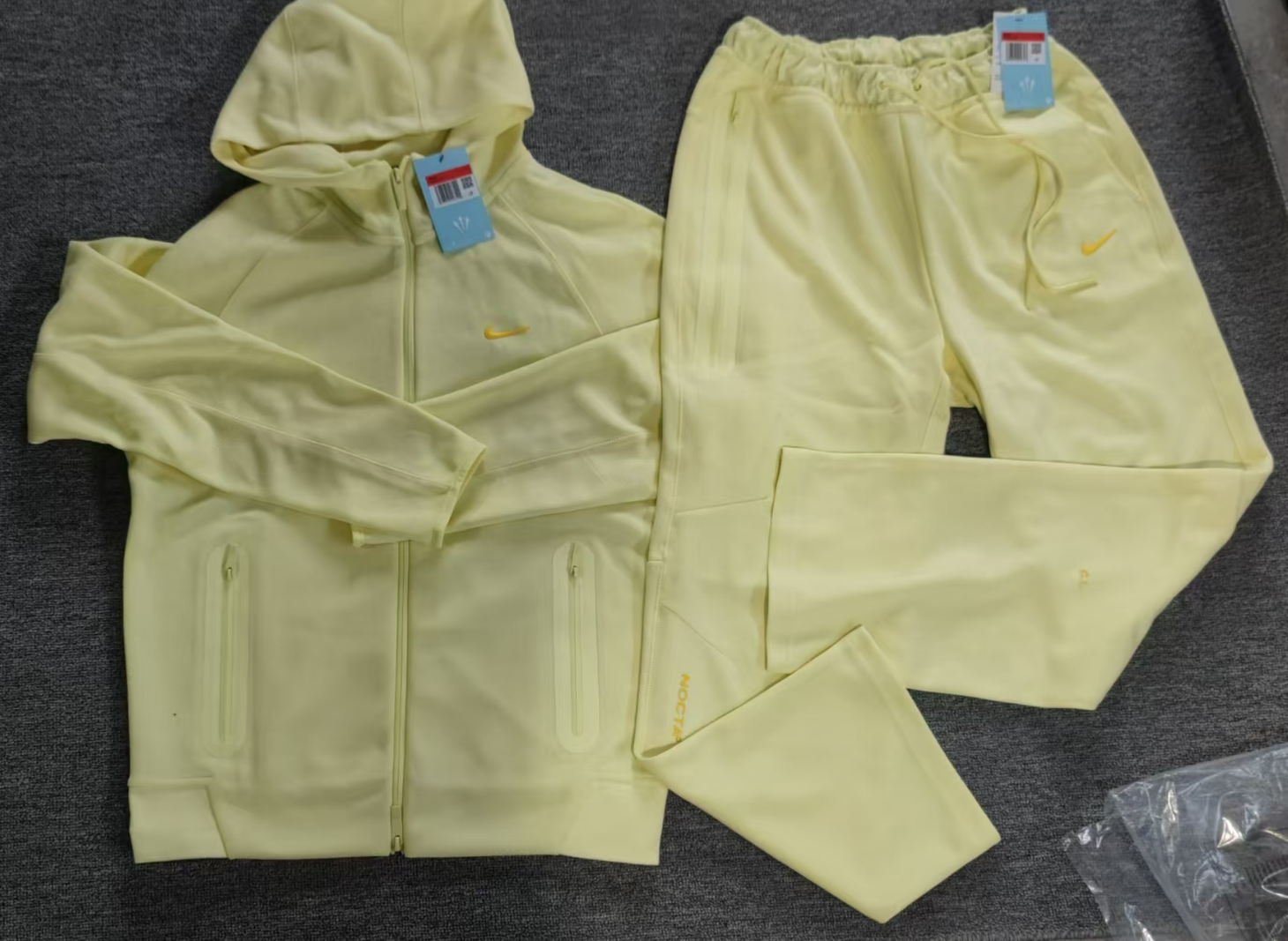 Yellow Set