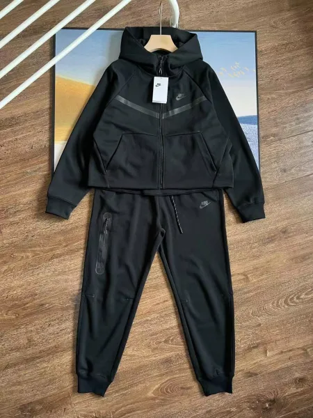 Nike Tech Fleece Full-Zip Hoodie and Joggers Set Black Tracksuit - 1