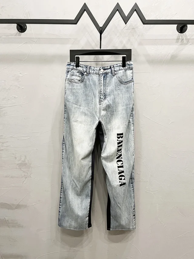 Balenciaga Jeans Logo-Print product detail image 2