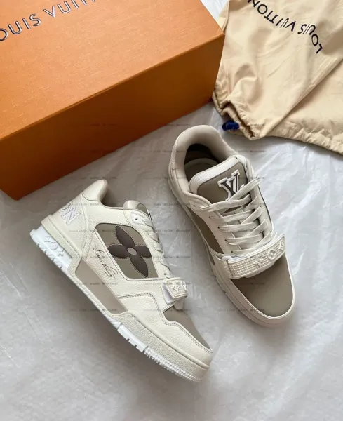 Louis Vuitton Archlight White and Navy Sneakers - 27