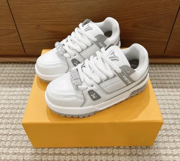 Louis Vuitton Archlight White and Navy Sneakers - 24