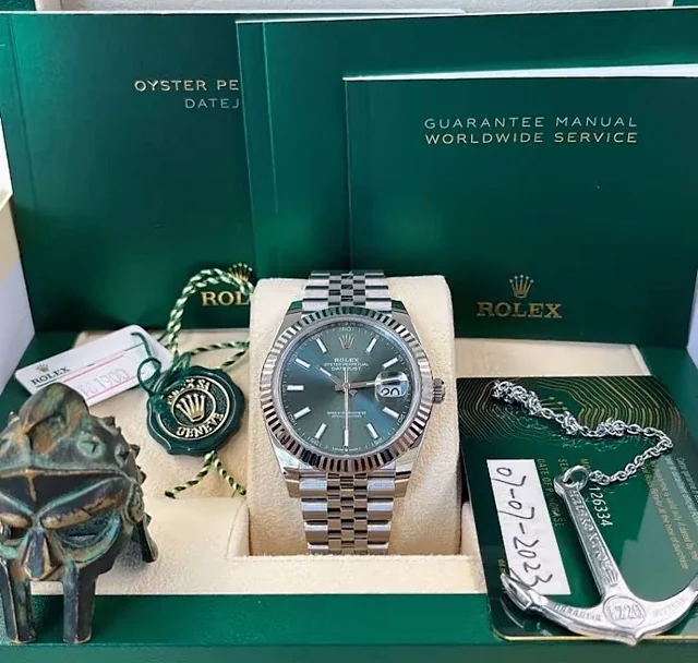 Rolex Watches Submariner Date diver watch product detail image 23