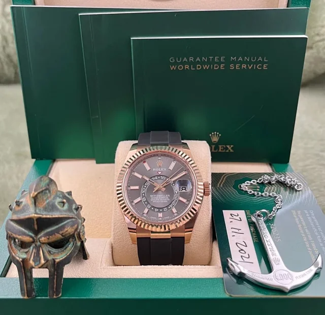 Rolex Watches Submariner Date diver watch product detail image 30