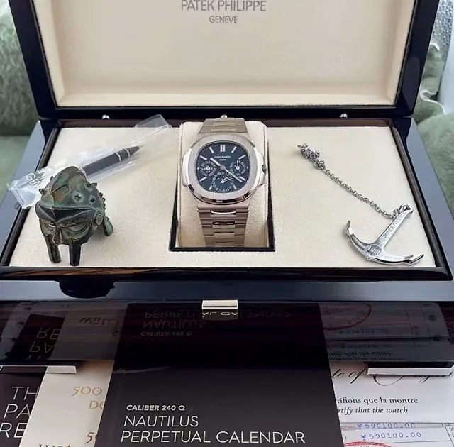 Hublot Multiple watch models shown product detail image 16