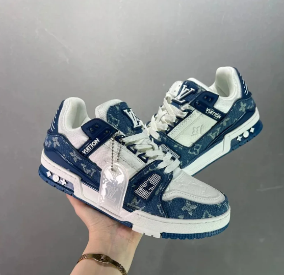 3 White Blue