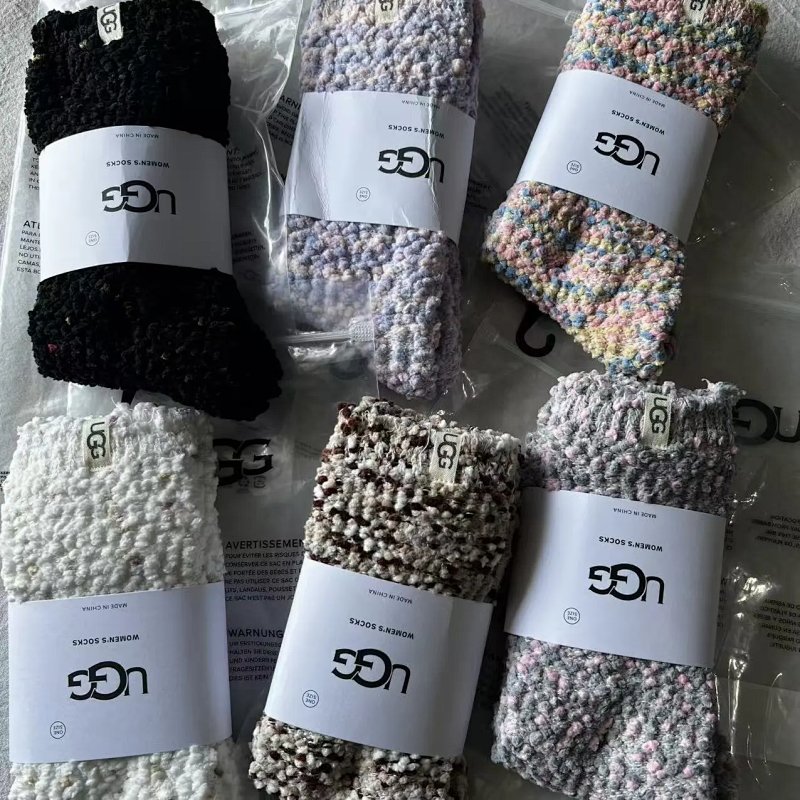 UGG 彩点袜子 socks