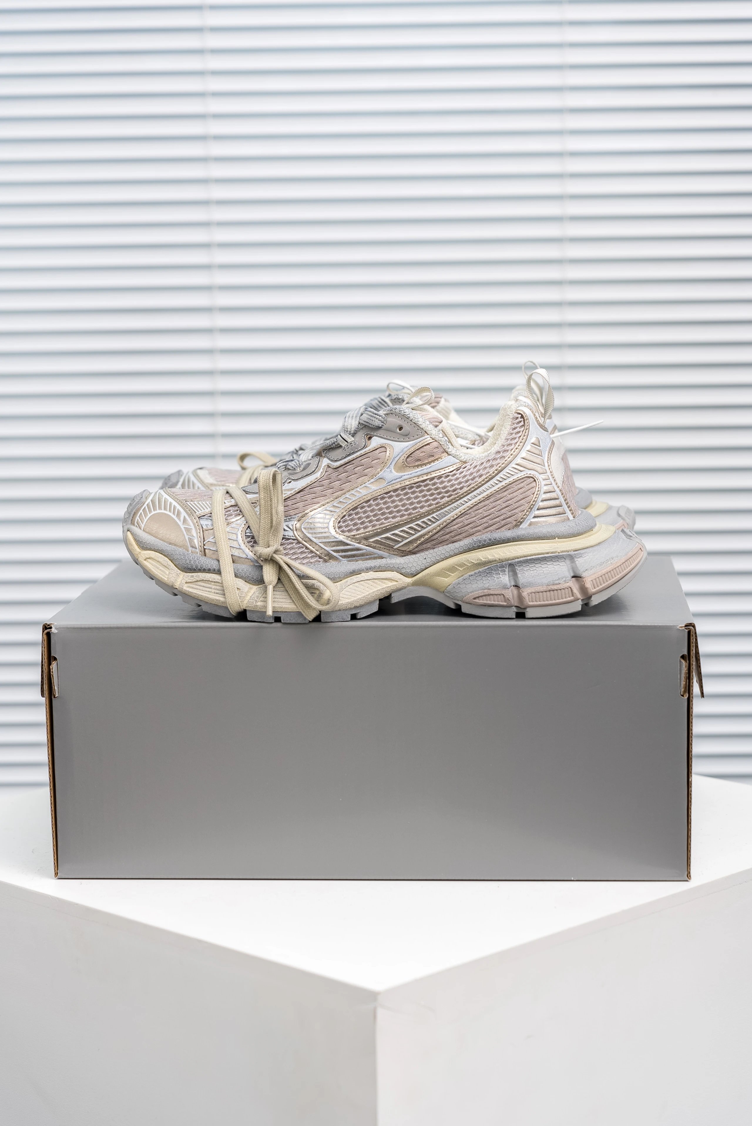 734734 W3XL4 9191 Worn-Out 浅米色