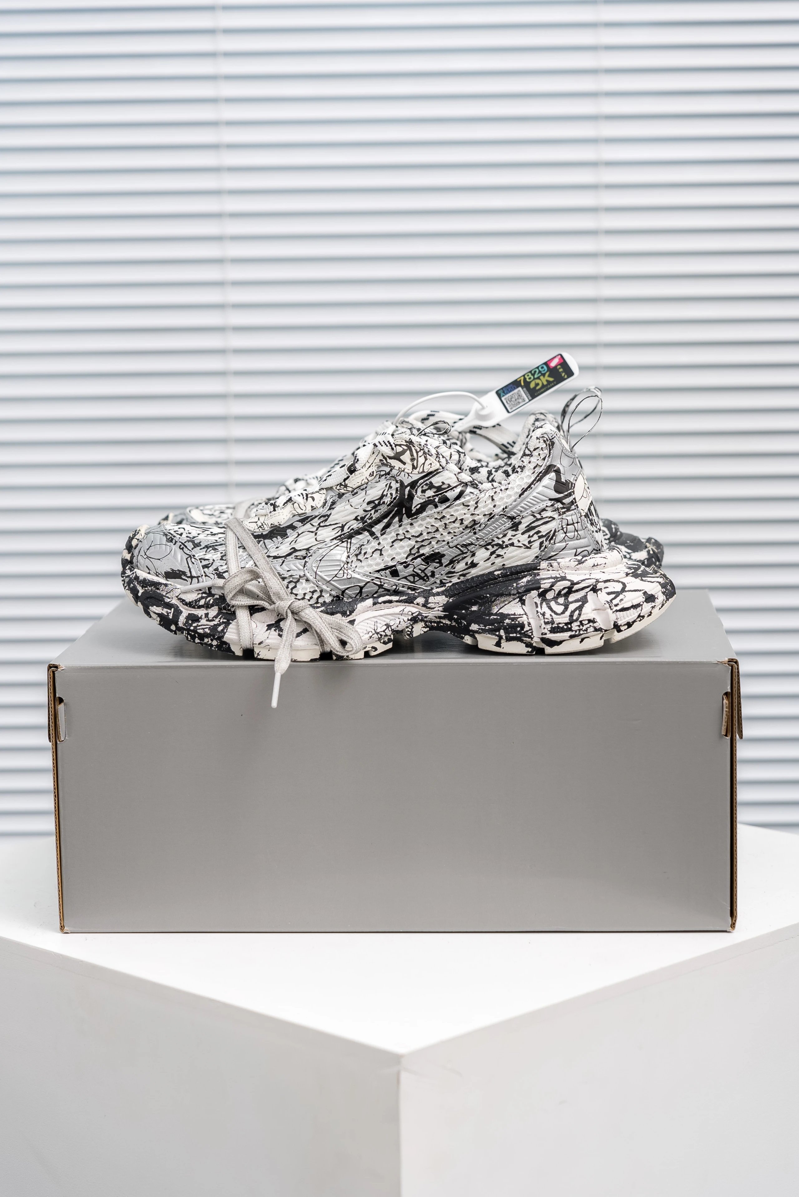 734734 W3RB7 7890 白黑涂鸦