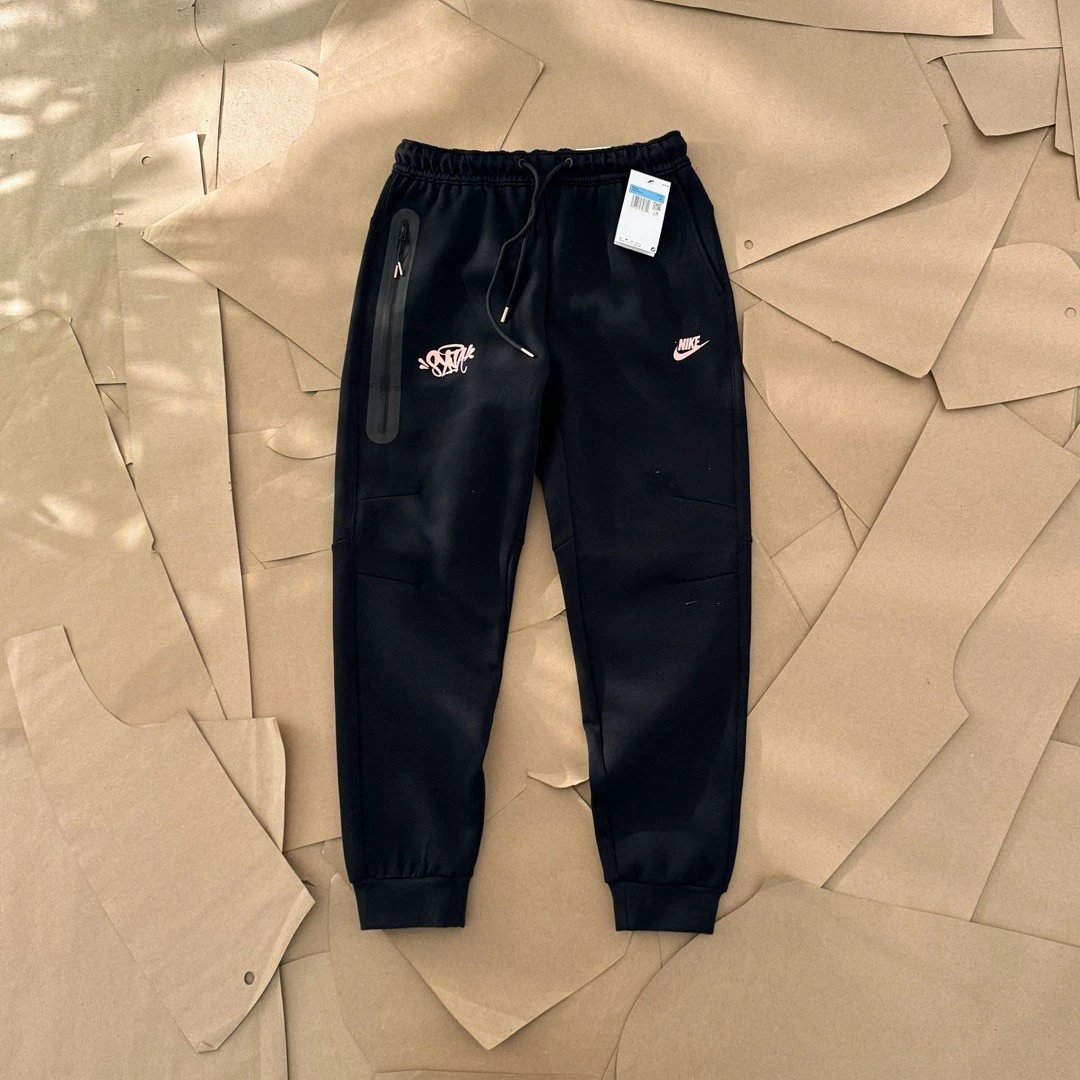 Black sweatpants