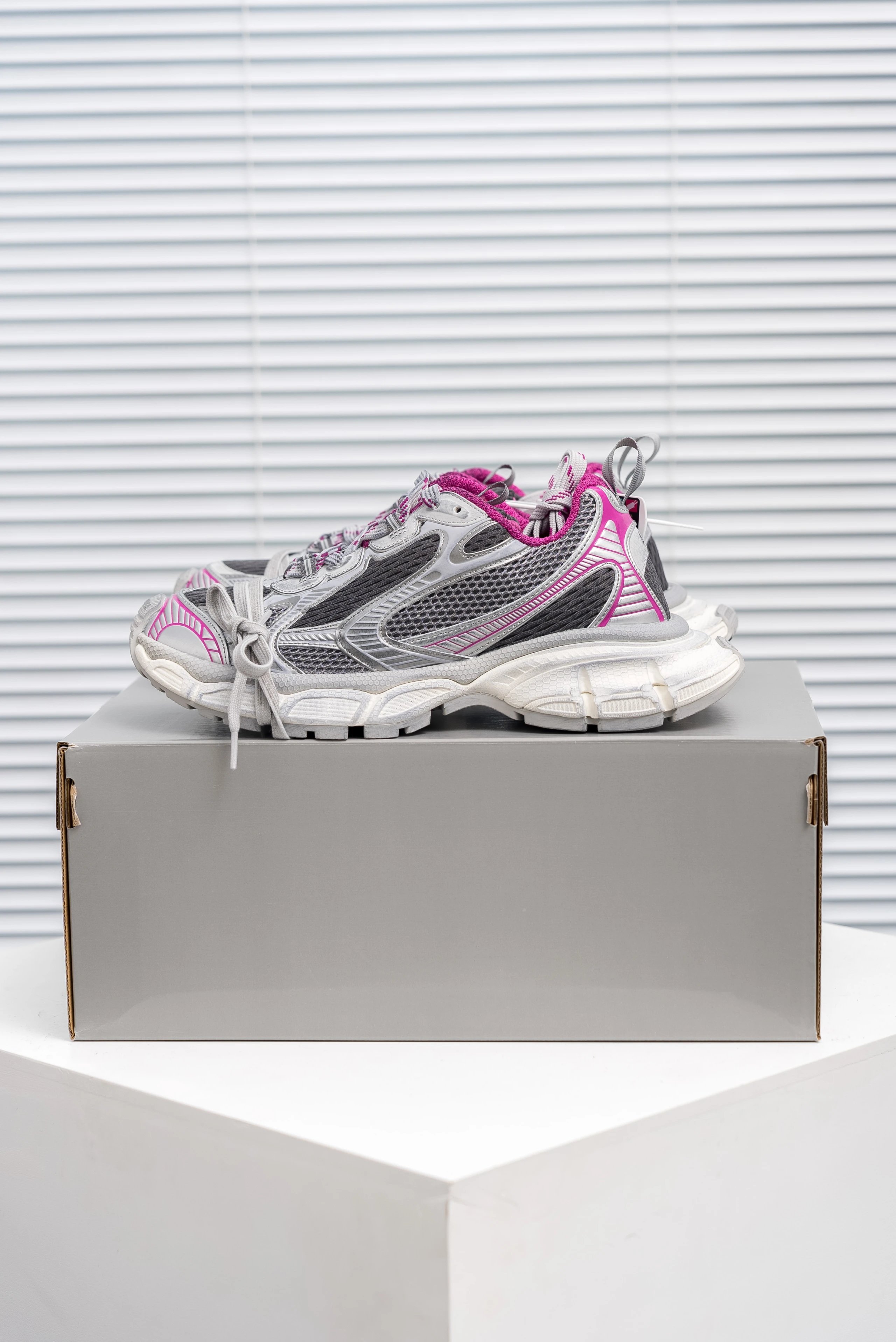 734731 W3XL5 1895 银紫