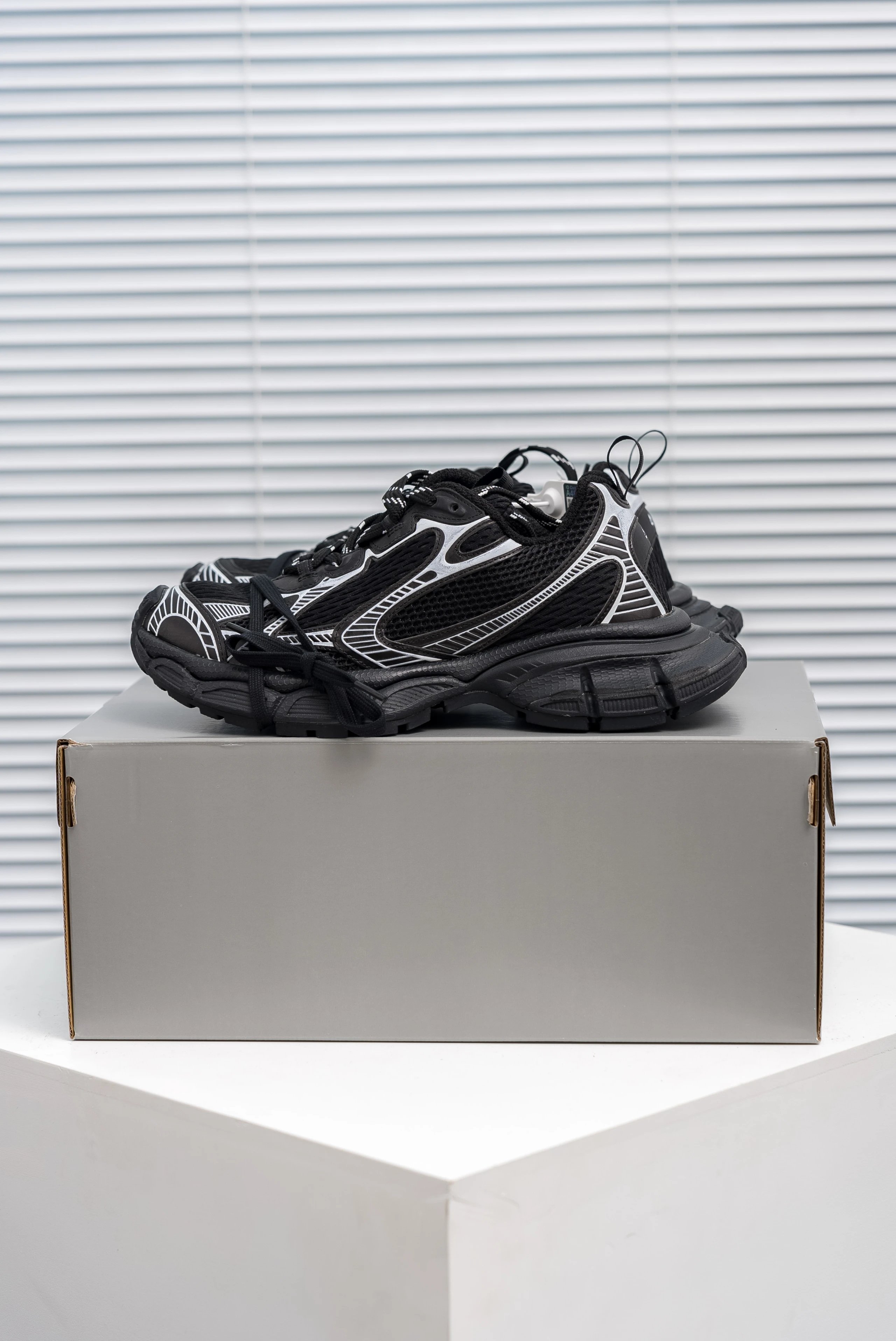 734734 W3XL1 1090 黑白