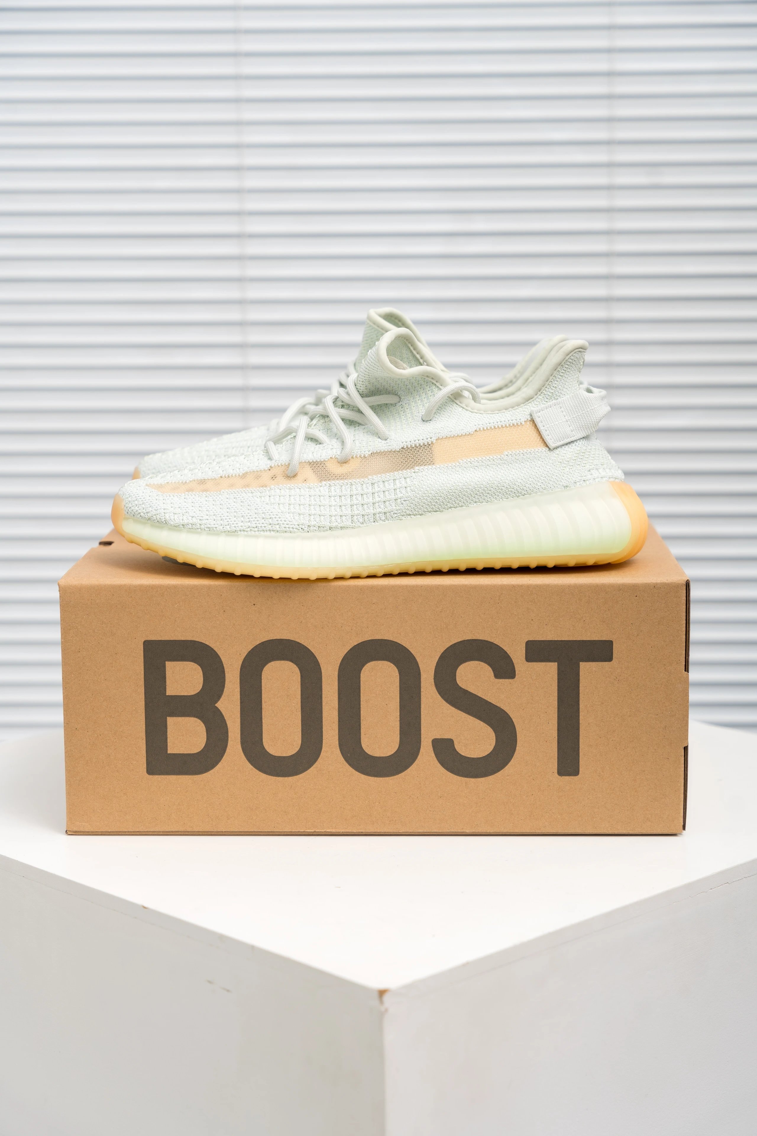 R1 batch 三百五 8