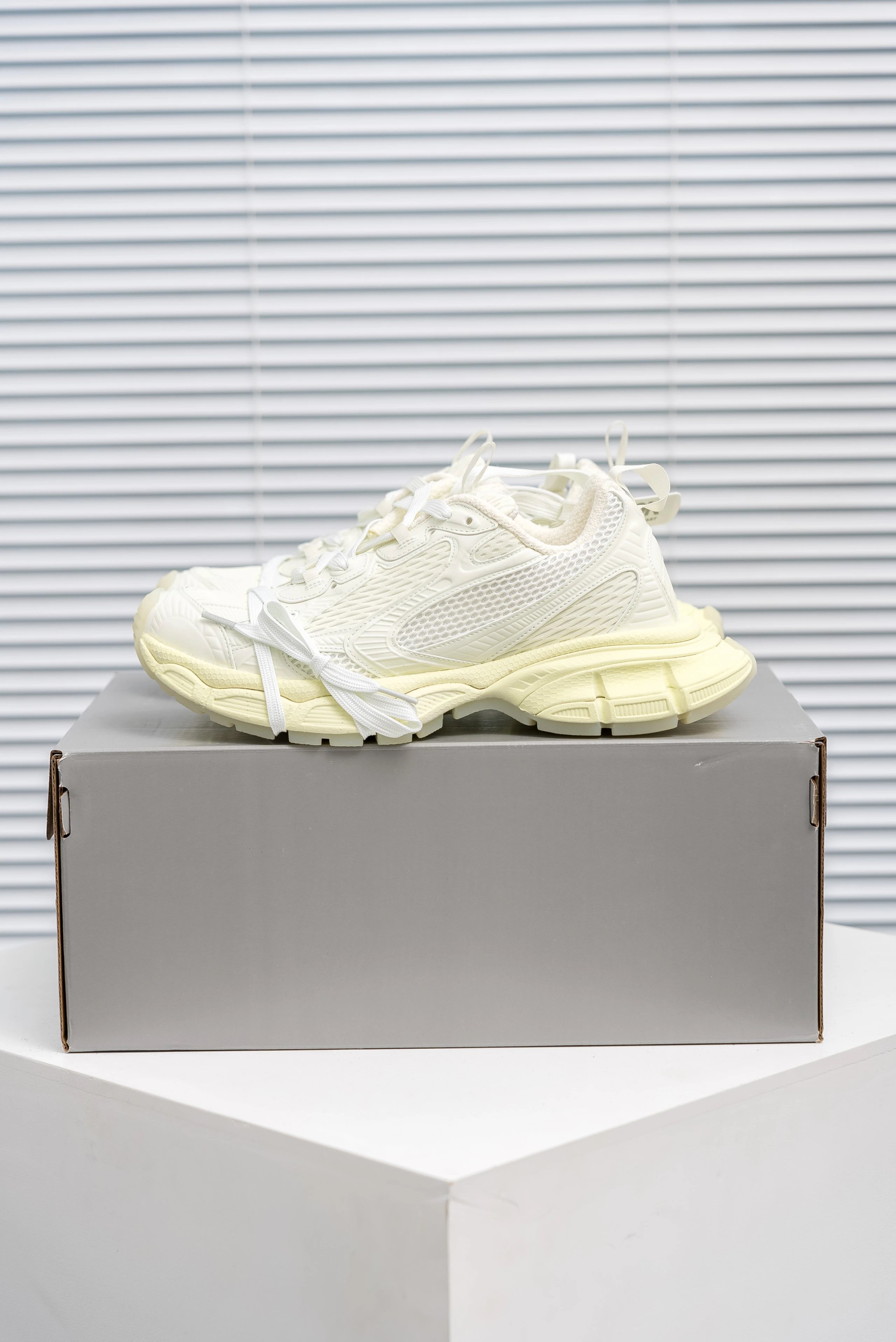 734734 W3XL7 9001 白夜光