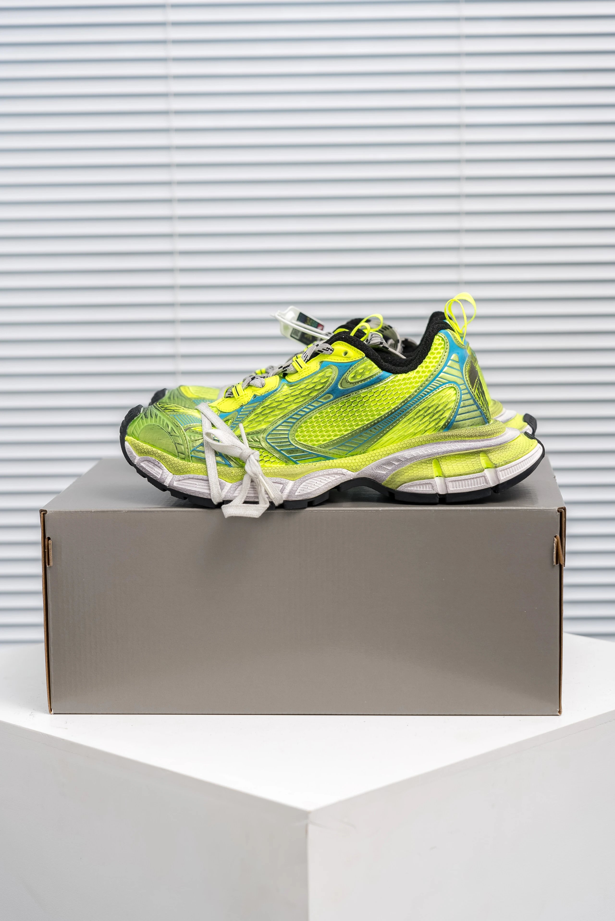 734731 W3XL6 7019 Worn-Out 荧光绿