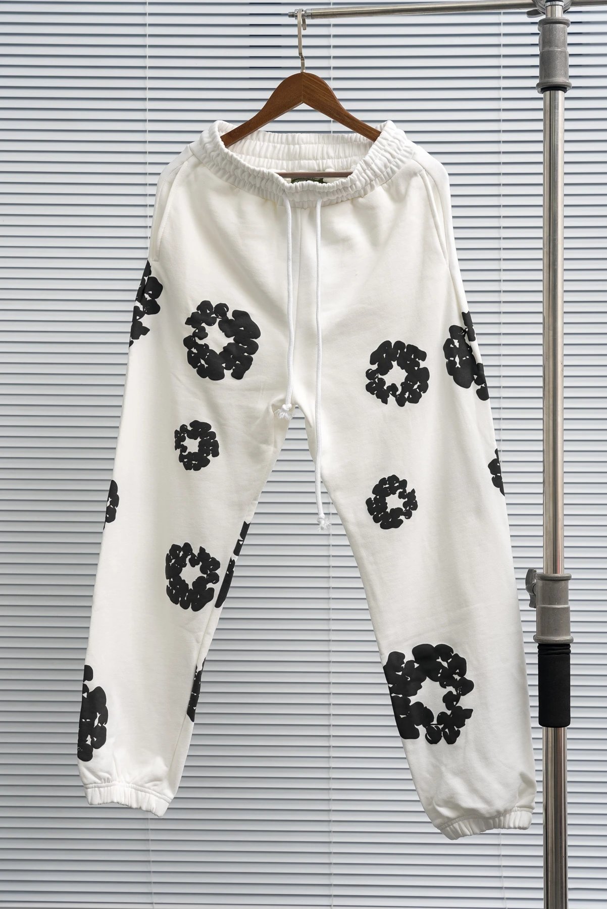 Denim Tears Cotton Wreath Sweatpants White