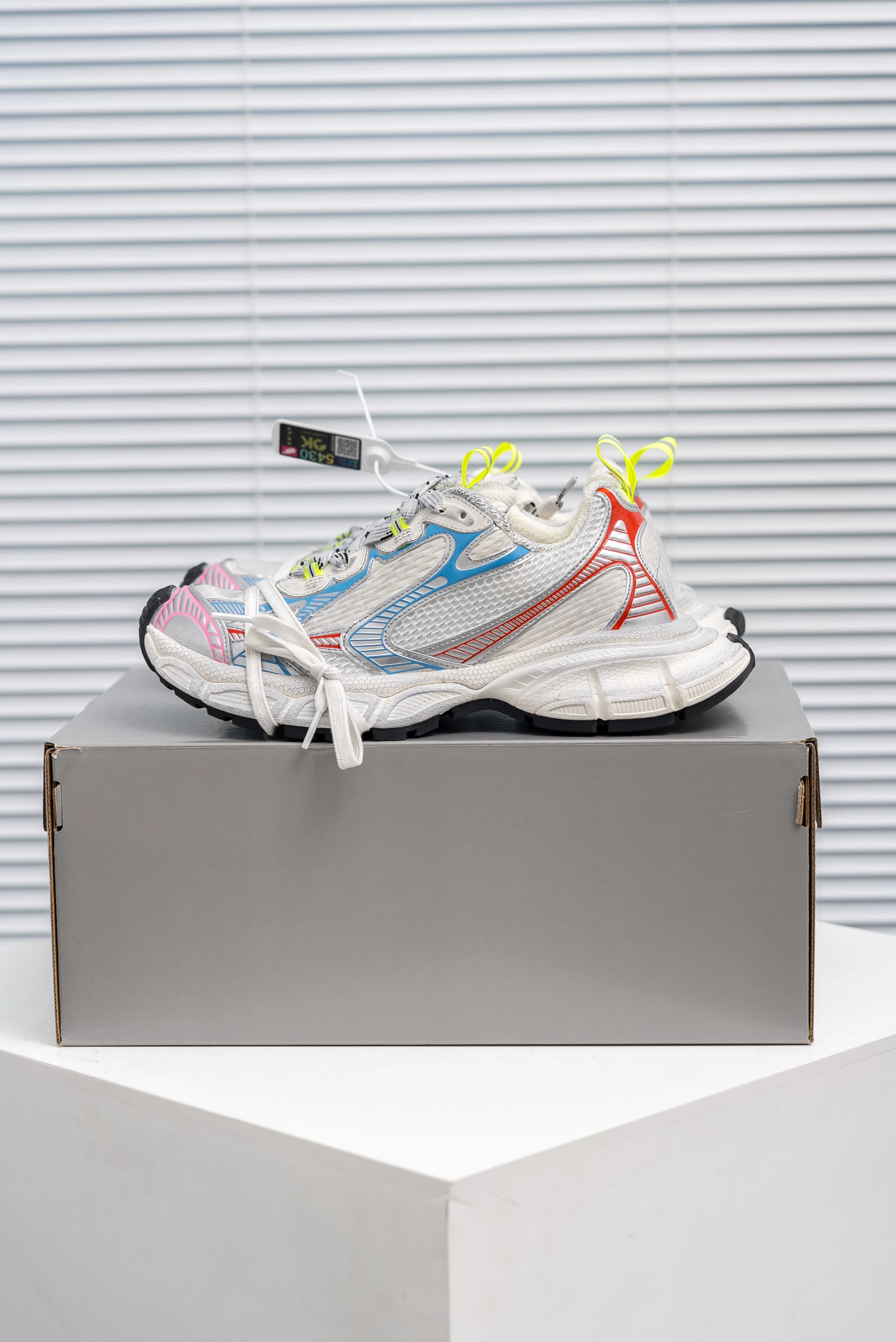 734734 W3XL5 9645 彩虹