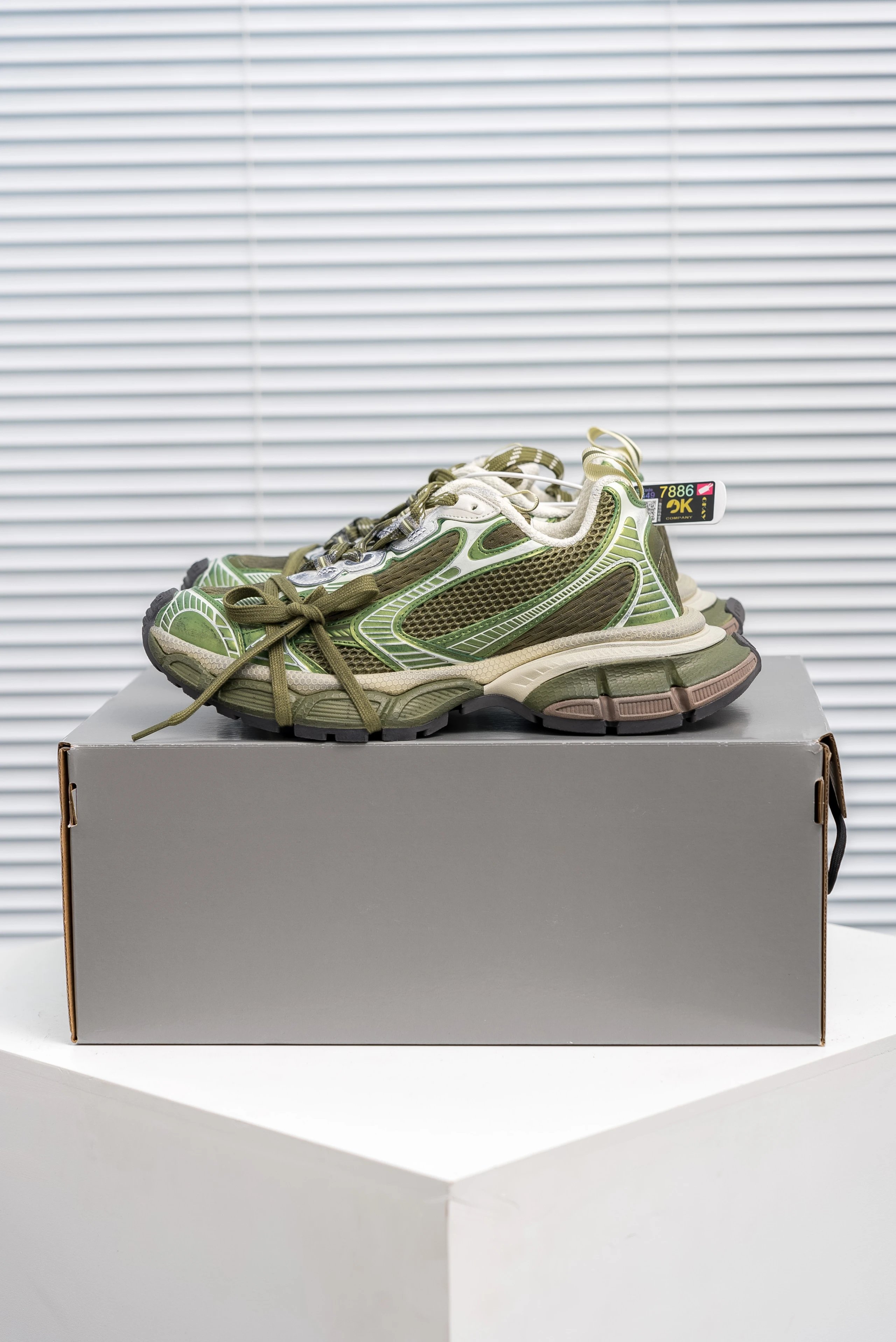 734734 W3XL7 7019 橄榄绿